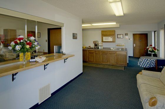 Baymont By Wyndham Hutchinson Hotel Restaurant photo